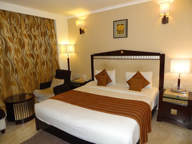 Imagen de la habitación del Hotel Venizia Sarovar Portico. Foto 6