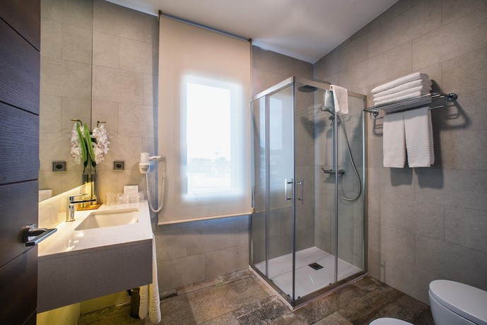 Imagen de la habitación del Hotel Venta Baños. Foto 14