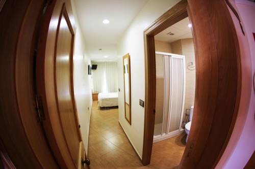 Imagen de la habitación del Hotel Venta De Tébar. Foto 6