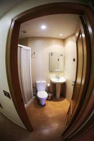 Imagen de la habitación del Hotel Venta De Tébar. Foto 8