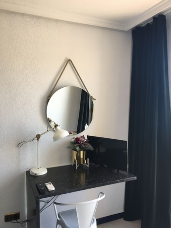 Imagen de la habitación del Hotel Venta El Puerto. Foto 10