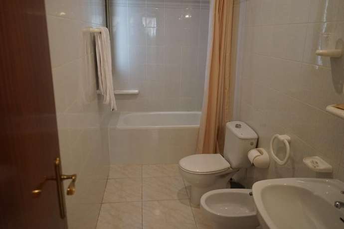 Imagen de la habitación del Hotel Venta El Puerto. Foto 11