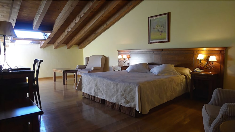 Imagen de la habitación del Hotel Venta Juanilla. Foto 11