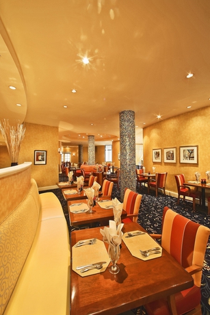 Imagen del bar/restaurante del Hotel Ventura Beach Marriott. Foto 5