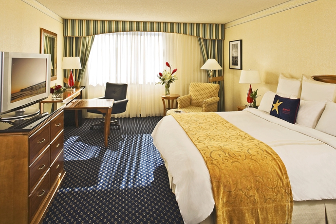 Imagen de la habitación del Hotel Ventura Beach Marriott. Foto 6