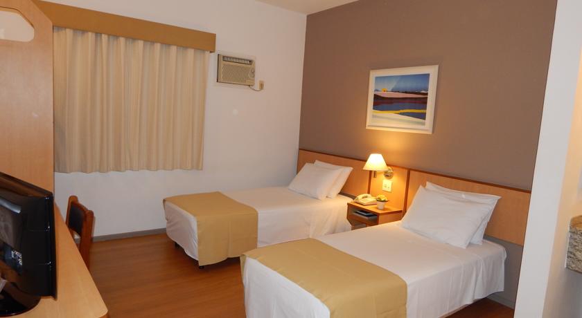 Imagen general del Hotel Ventura Inn. Foto 8