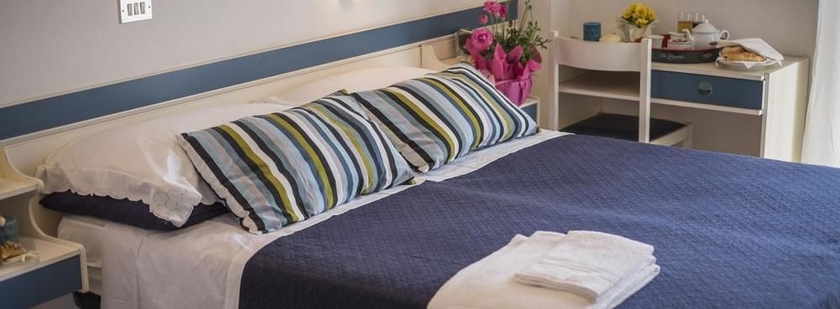 Imagen de la habitación del Hotel Venus, Bellaria-Igea Marina. Foto 10