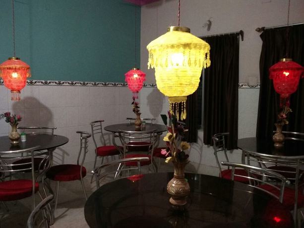 Imagen del bar/restaurante del Hotel Venus Digha. Foto 4