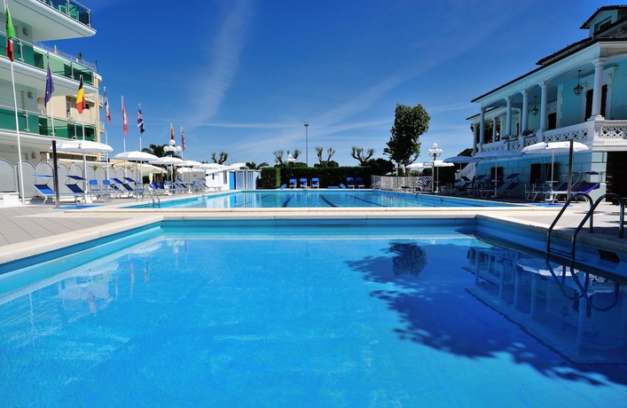Imagen de la piscina del Hotel Venus, Gabicce Mare. Foto 17