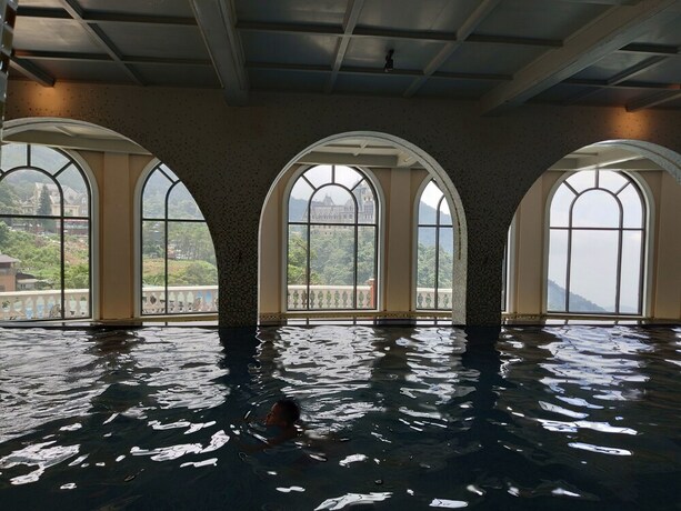 Imagen de la piscina del Hotel Venus Tam Dao. Foto 32