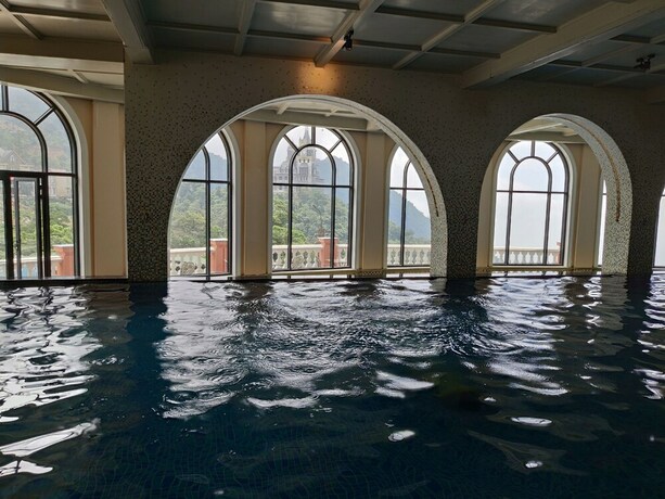 Imagen de la piscina del Hotel Venus Tam Dao. Foto 34