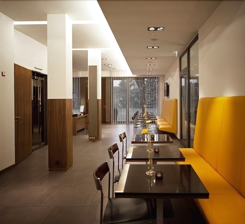 Imagen del bar/restaurante del Hotel Venusberghotel. Foto 3