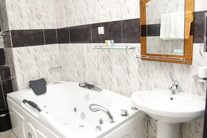 Imagen de la habitación del Hotel Venuss and Suites. Foto 10