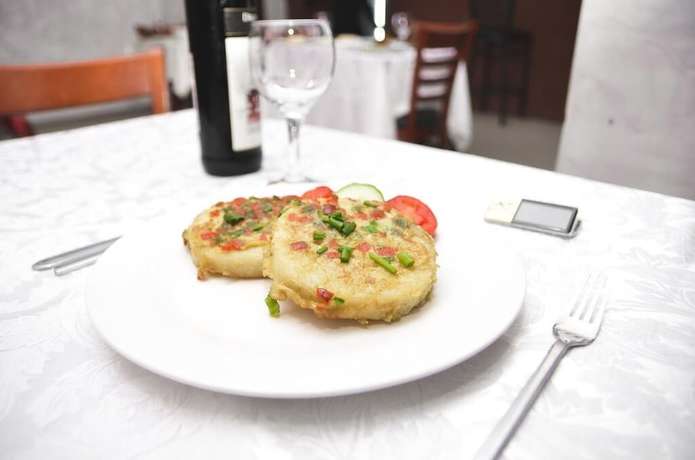 Imagen del bar/restaurante del Hotel Venuss and Suites. Foto 8