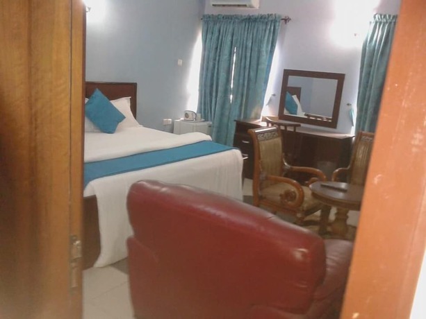 Imagen de la habitación del Hotel Venuss and Suites. Foto 11