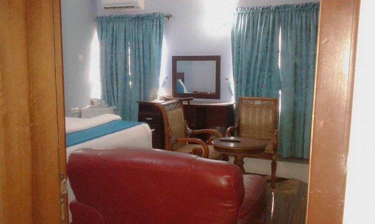 Imagen de la habitación del Hotel Venuss and Suites. Foto 15