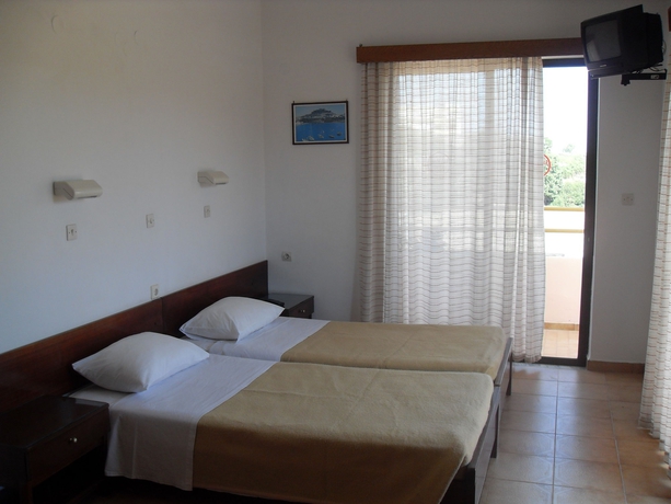 Imagen de la habitación del Hotel Vera Studios. Foto 15