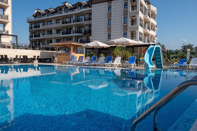 Imagen de la piscina del Hotel Veramar Beach. Foto 15