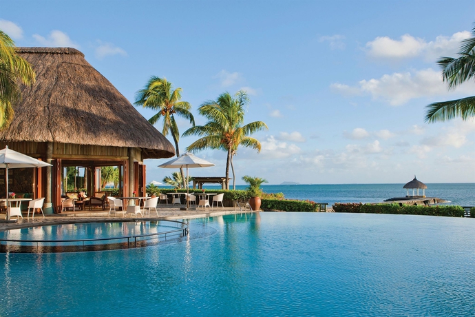 Imagen de la piscina del Hotel Veranda Paul and Virginie Spa - Adults Only. Foto 11