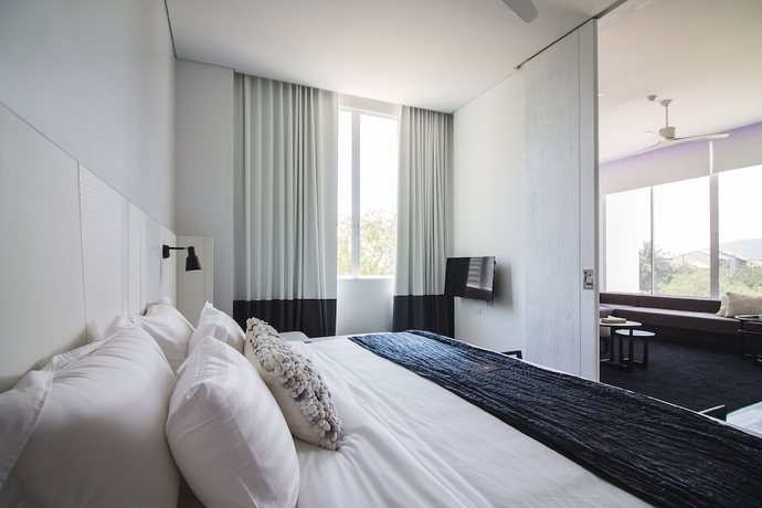 Imagen de la habitación del Hotel Veranda Pool Suite. Foto 9