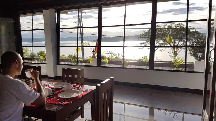 Imagen del bar/restaurante del Hotel Veranda Suites and Restaurant. Foto 1