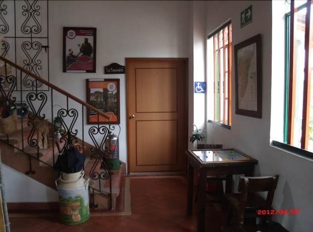 Imagen de los interiores del Hotel Veraneras del Quind&iacute;o. Foto 17