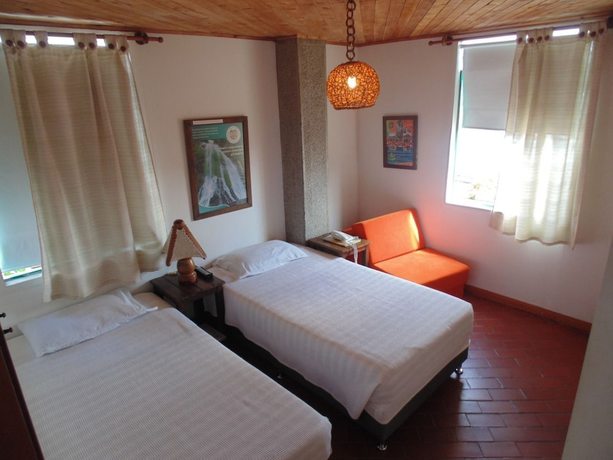 Imagen de la habitación del Hotel Veraneras del Quind&iacute;o. Foto 6