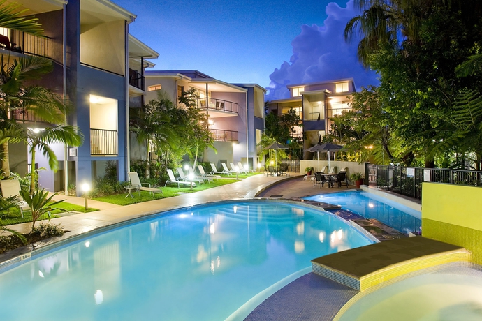 Imagen de la piscina del Hotel Verano Resort. Foto 12