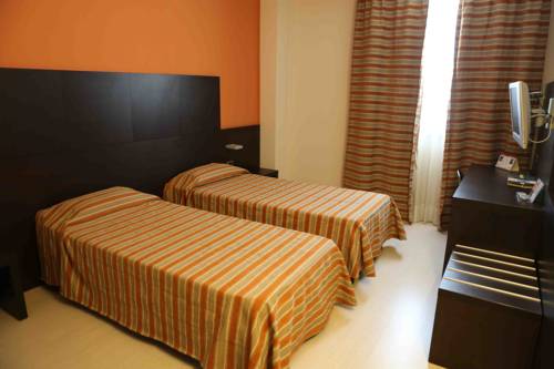 Imagen de la habitación del Hotel Vercelli Palace. Foto 5