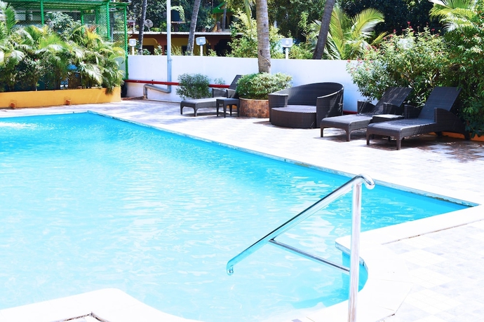 Imagen de la piscina del Hotel Verda Le Pearl, Goa. Foto 17