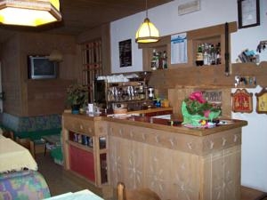 Imagen del bar/restaurante del Hotel Verda Val. Foto 2