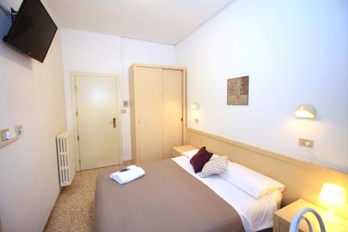 Imagen de la habitación del Hotel Verde Luna. Foto 7