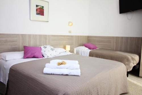 Imagen de la habitación del Hotel Verde Luna. Foto 10