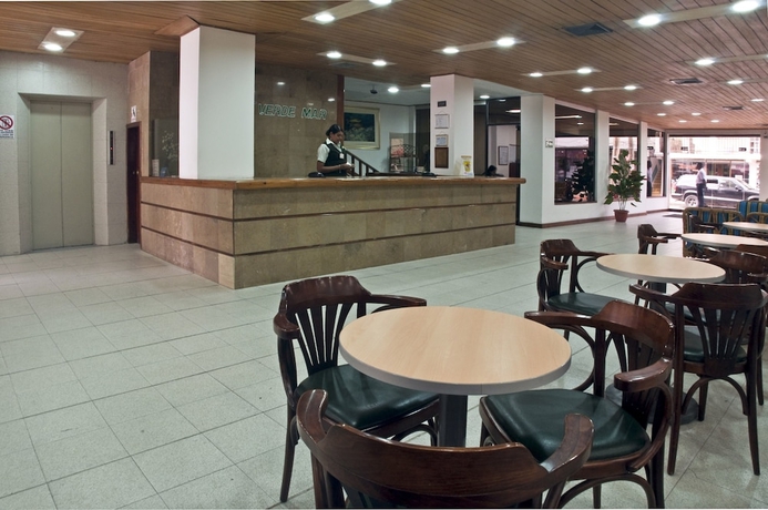 Imagen de los interiores del Hotel Verde Mar. Foto 14