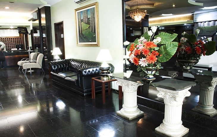 Imagen de los interiores del Hotel Verde Plaza. Foto 9