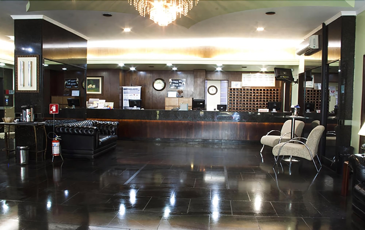 Imagen de los interiores del Hotel Verde Plaza. Foto 10