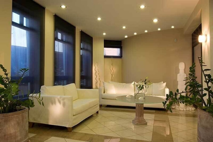 Imagen de los interiores del Hotel Verde al Mare. Foto 10