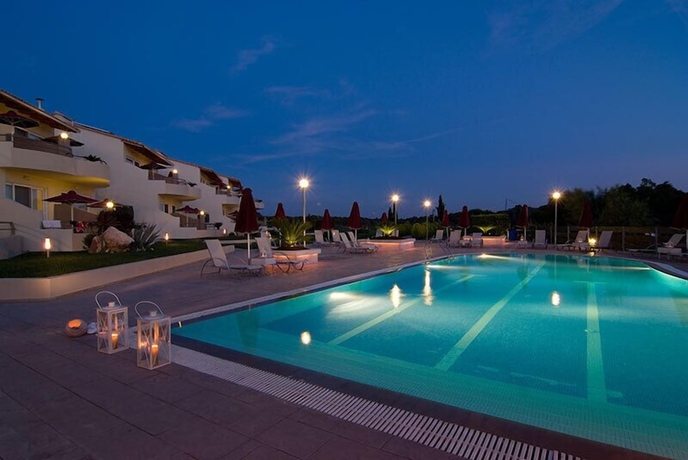 Imagen de la piscina del Hotel Verde al Mare, Kalogria. Foto 13