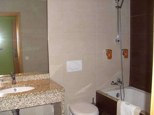 Imagen de la habitación del Hotel Verdeal. Foto 10