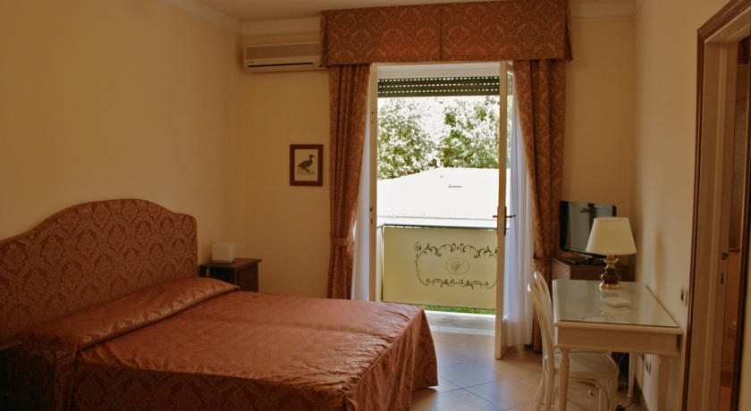 Imagen de la habitación del Hotel Verdemare. Foto 5