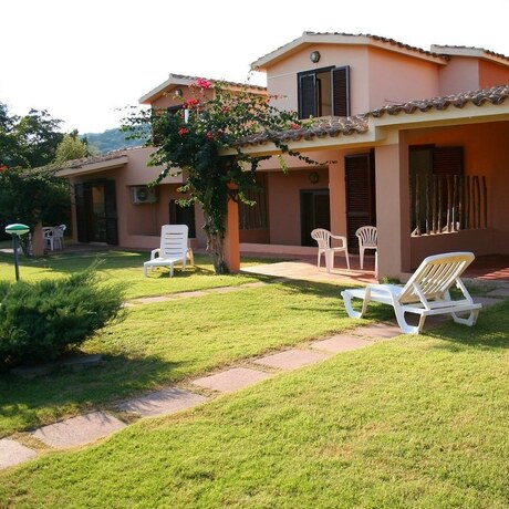Imagen general del Hotel Verdemare Sardegna Due. Foto 8