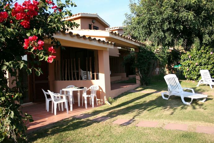 Imagen general del Hotel Verdemare Sardegna Due. Foto 12