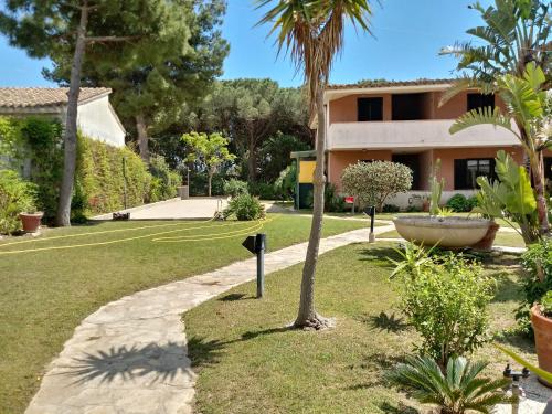 Imagen general del Hotel Verdemare Sardegna Uno. Foto 2