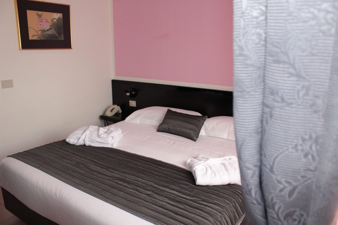 Imagen de la habitación del Hotel Verdemilia. Foto 7