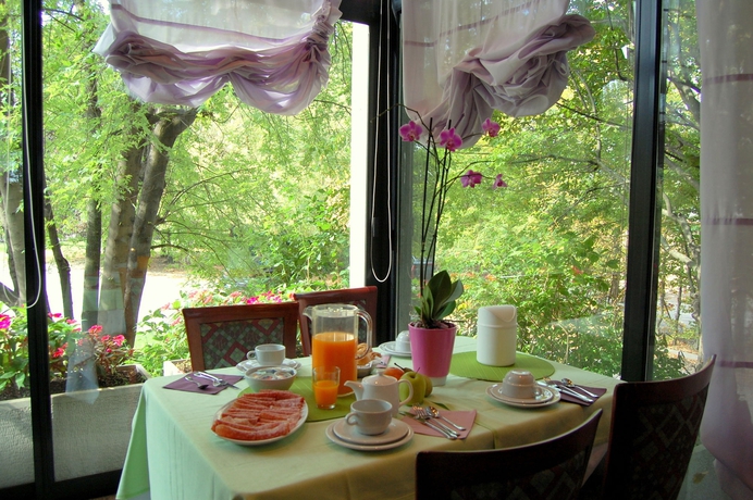 Imagen del bar/restaurante del Hotel Verdemilia. Foto 3