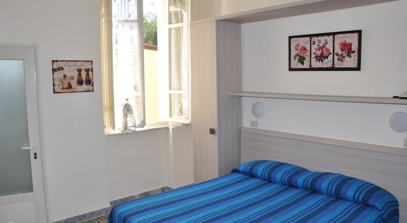 Imagen de la habitación del Hotel Verdesolemare. Foto 4