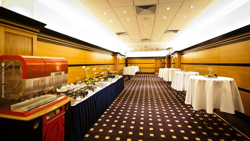 Imagen del bar/restaurante del Hotel Verdi Budapest Aquincum. Foto 6