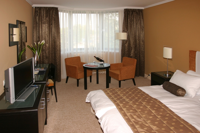 Imagen de la habitación del Hotel Verdi Budapest Aquincum. Foto 9