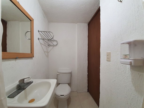 Imagen de la habitación del Hotel Verdi, Le&oacute;n. Foto 17
