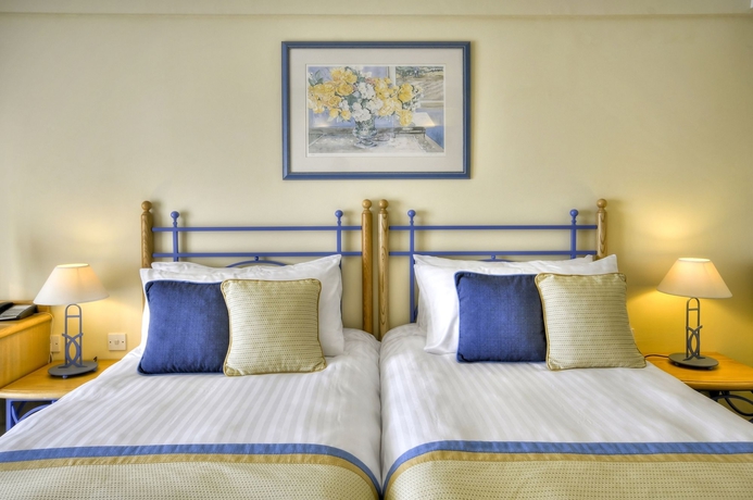 Imagen de la habitación del Hotel Verdi St George's Bay Marina. Foto 11